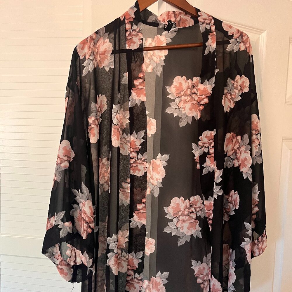 Black and Pink Floral Kimono